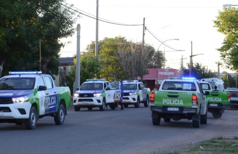 Una mujer recibi tres puntazos en una pelea vecinal